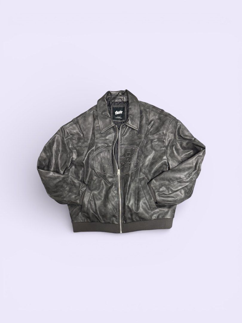 PULL&BEAR LEATHER JACKET (Category: Coats, Jackets and Outerwear) located in Kuala Lumpur. Submitted by danniealar60852 (Listing ID 1425005994, Image 1). Description: Jarang pakai sebab bawa pergi japan je. pit labuh boleh pm.