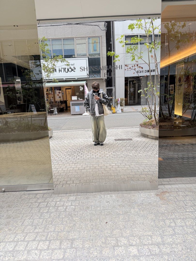 PULL&BEAR LEATHER JACKET (Category: Coats, Jackets and Outerwear) located in Kuala Lumpur. Submitted by danniealar60852 (Listing ID 1425005994, Image 2). Description: Jarang pakai sebab bawa pergi japan je. pit labuh boleh pm.