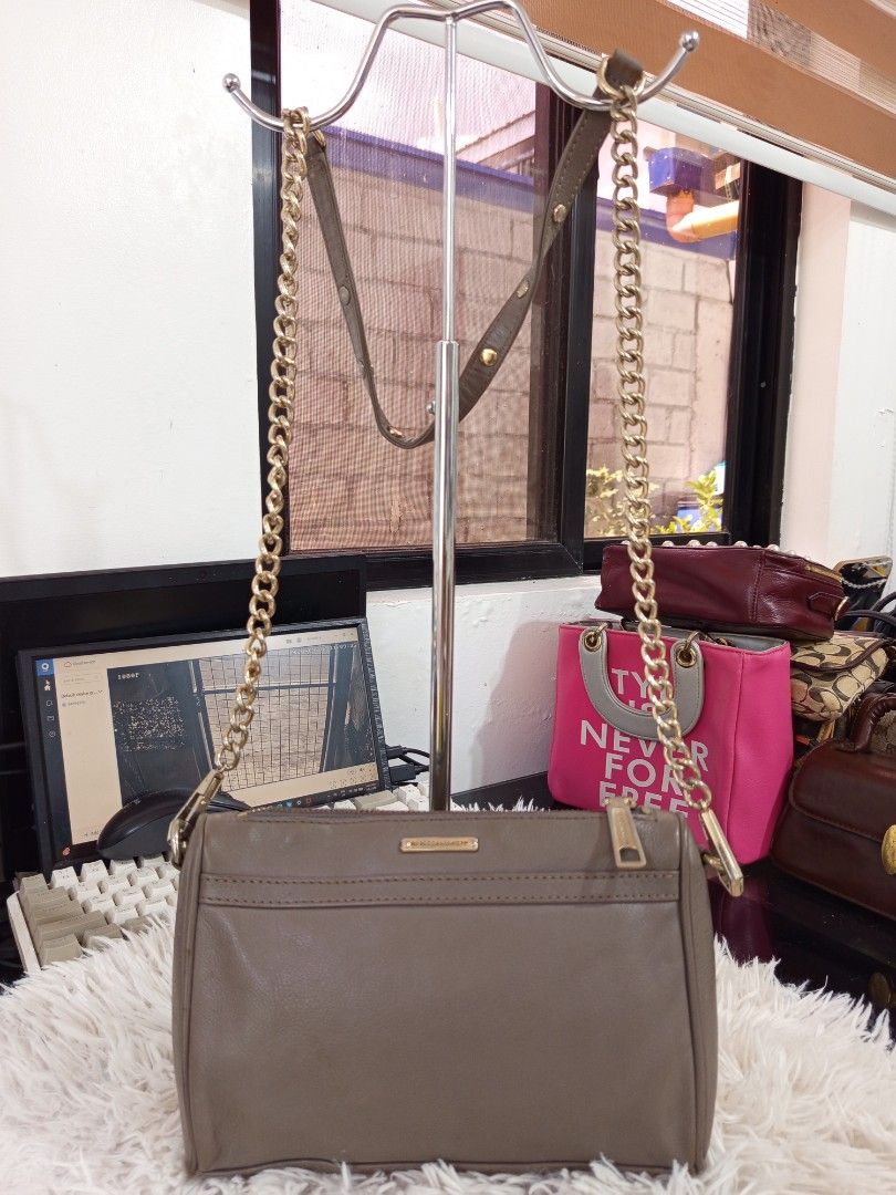 Rebecca Minkoff Crossbody Bag (Category: Luxury Bags & Wallets) located in Cavite. Submitted by rcelss (Listing ID 1424929466, Image 1). Description: hardware issues as is where is. see pics needs cleaning inside no scratches sa leather .
