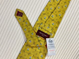 由 suit_up (刊登 ID 1424972446，圖片 1) 提交，位於 的 (類別：)，說明：。