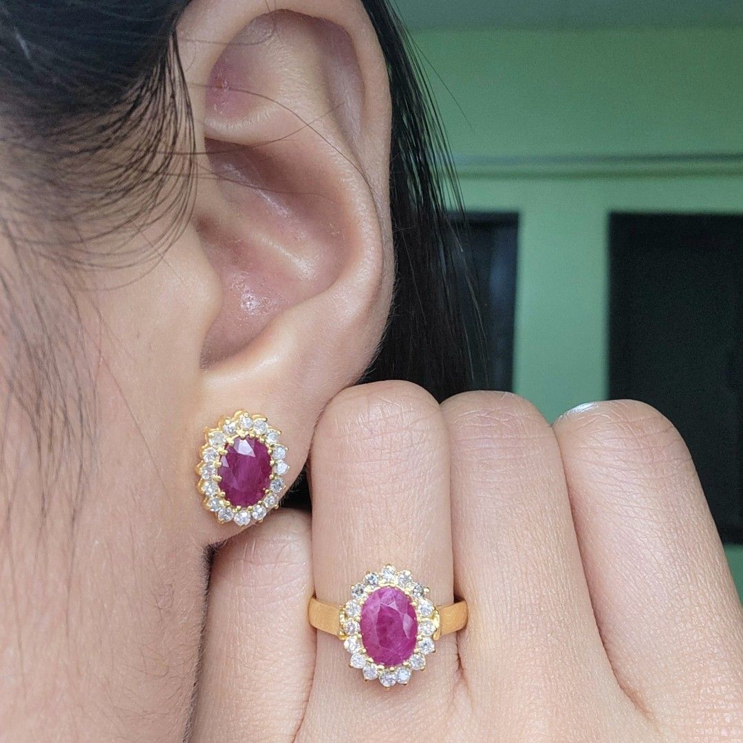 S285• Ruby with Diamond Set 7.8 grams (Category: Earrings) located in Las Pinas. Submitted by yandijueri (Listing ID 1424884289, Image 3). Description: Subasta/Preloved. Pawnable S285• Ruby with Diamond Set 14k YG, 7.8 grams approx 48 natural diamonds, 1.50 tcw Ring Size 6.5 PHP 58,500 Want proof of transactions? Visit our FB Page and IG account: @yandijueri.