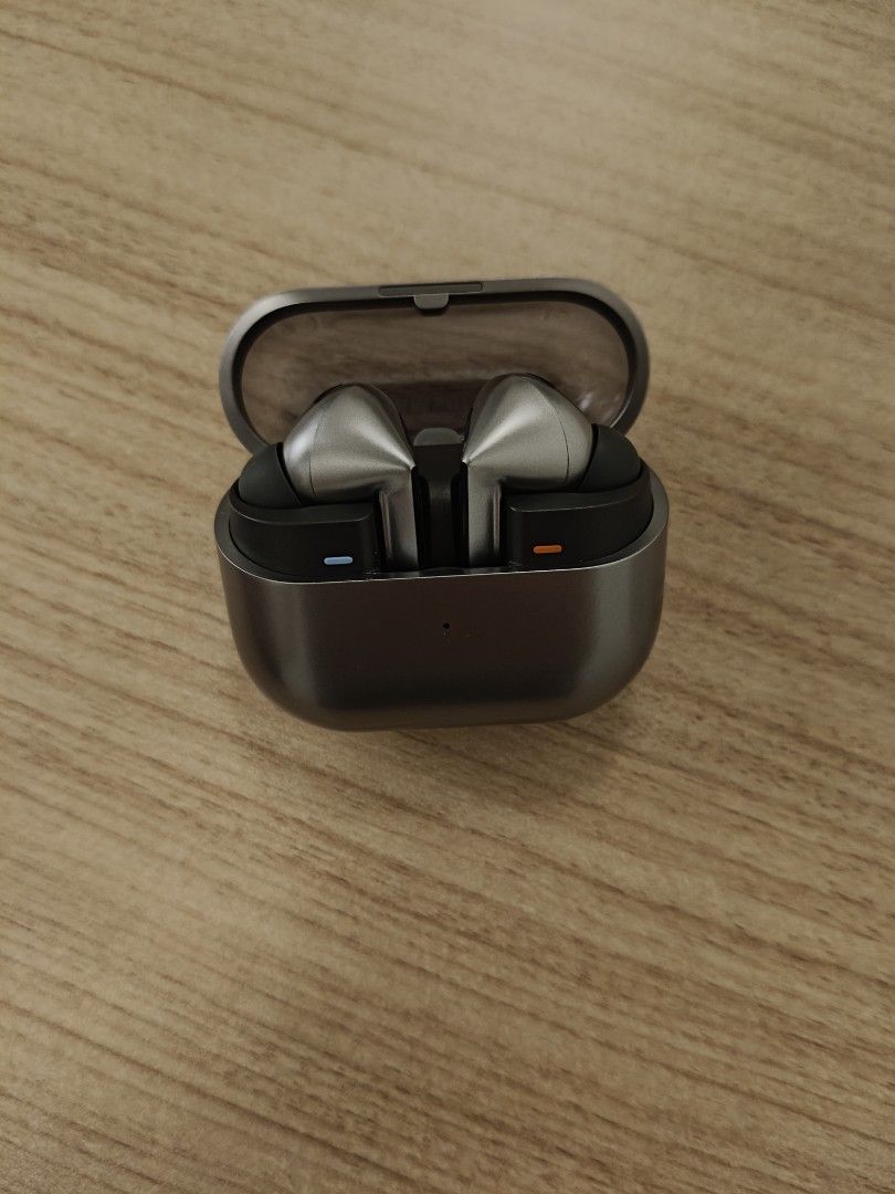 Samsung Galaxy Buds3 Pro Wireless Earbuds with Charging Case