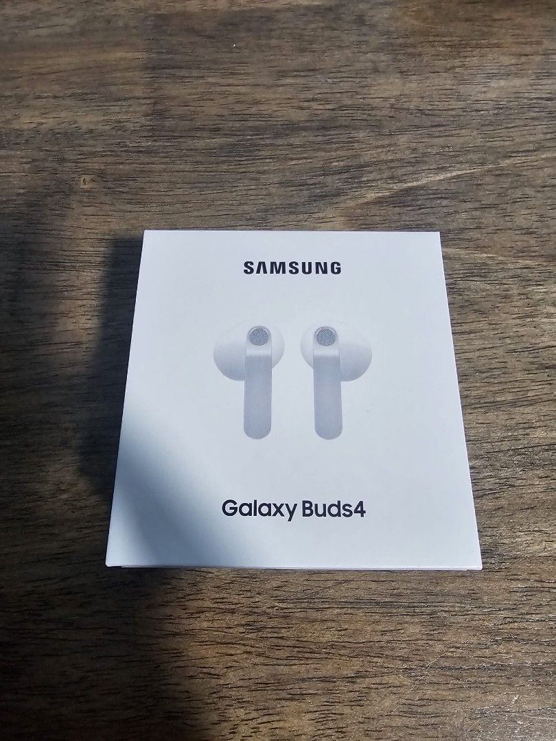 Samsung Galaxy Buds4 - Brand New