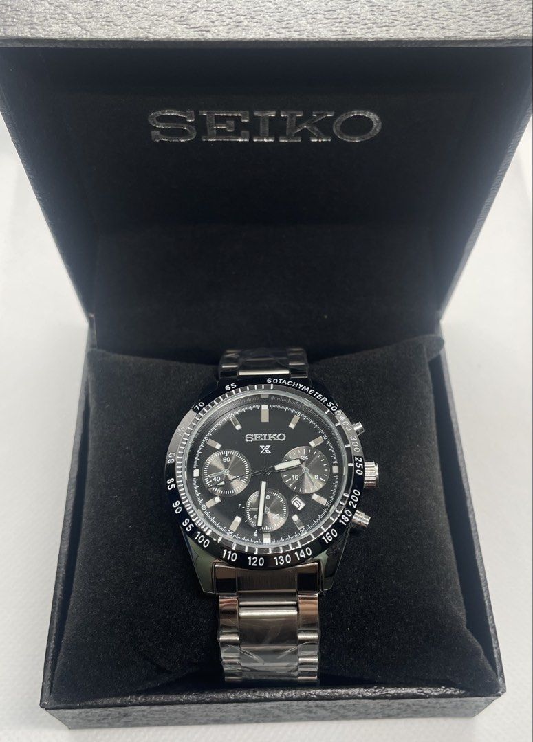 Seiko Prospex Speedtimer Solar Chronograph (Category: Men's Watches) located in Legazpi City. Submitted by gab_12 (Listing ID 1424980766, Image 3). Description: Seiko Chronograph⌚️ What you see is what you get‼️ ✅ Size: 39mm ✅ Premium Quality ✅ Condition: Brand New ✅ Glass: Scratch-proof Sapphire ✅ Metal: High-grade Steel ✅ Automatic Movement ✅ Bazel Color: Black Full Set: Box, and Bag 🛍️ PM is the key🔑 .