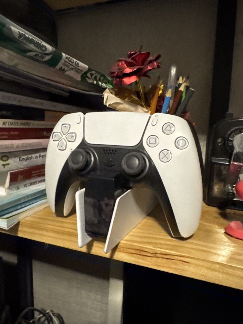 Sony PlayStation 5 Console (Category: PlayStation) located in Manila. Submitted by andr29951 (Listing ID 1425015529, Image 2). Description: .