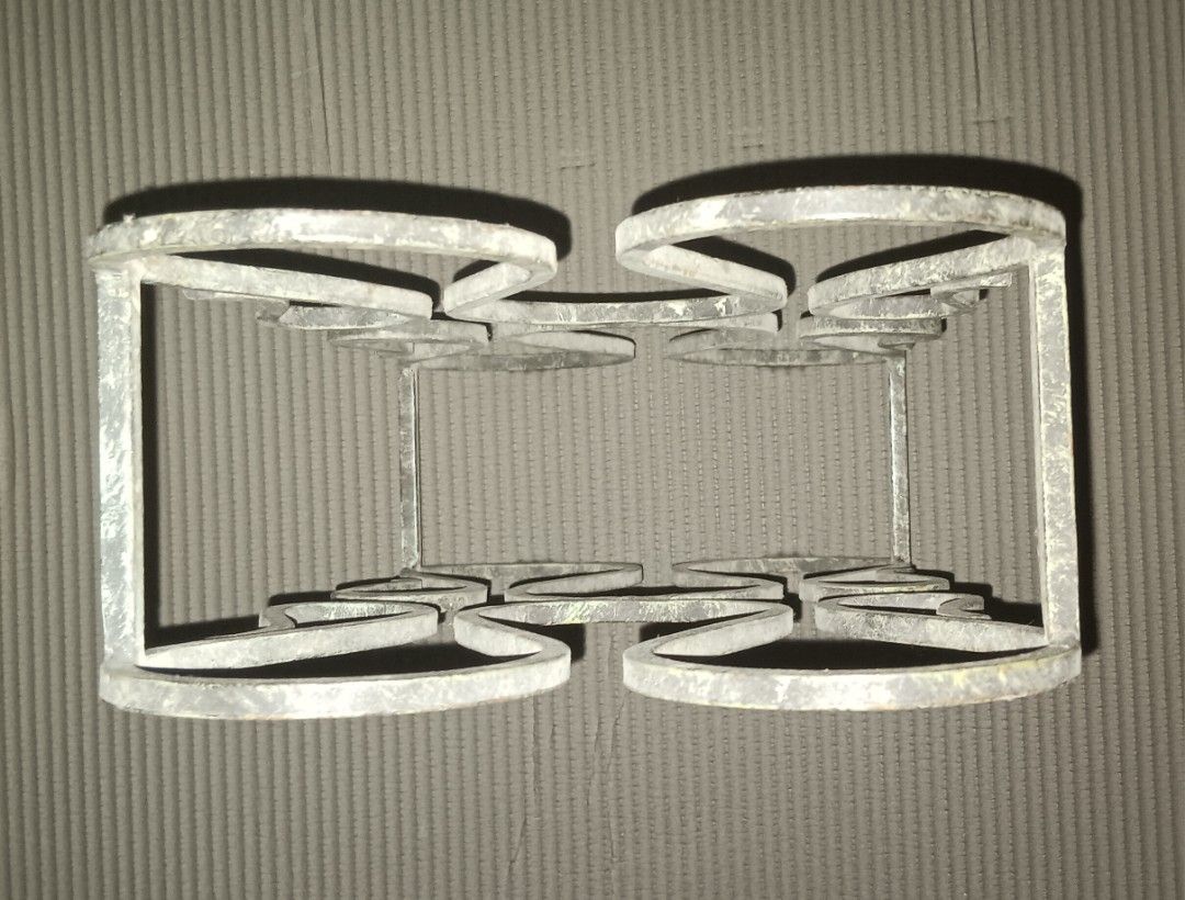Steel wine rack (Category: Wine Cellar & Storage) located in Las Pinas. Submitted by 030700 (Listing ID 1424895450, Image 2). Description: metal / steel wine rack !!! Relocating/Moving Soon !!! Most items posted have been stored for a decade or longer hence the discoloration or stain or minor "injuries" Message if (seriously) interested Don't lowball please... LOCATION: BF RESORT LAS PIÑAS PAYMENT: GCASH COURIERS: J&T, LALAMOVE, LBC Books- tannin