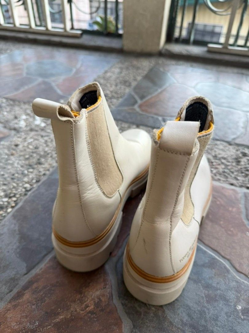 Tommy Hilfiger / Palladium / ZARA (Category: Boots) located in Manila. Submitted by king10mark06 (Listing ID 1424991086, Image 2). Description: Tommy Hilfiger Size 8.5 Php6,500 Palladium Size 9US Php6,000 BN ZARA Size 10US Php 3,000 Melloyellow Gladiator Sandals Size 35 teens size Php1500 Brand New ALL ITEMS ARE NEGOTIABLE.