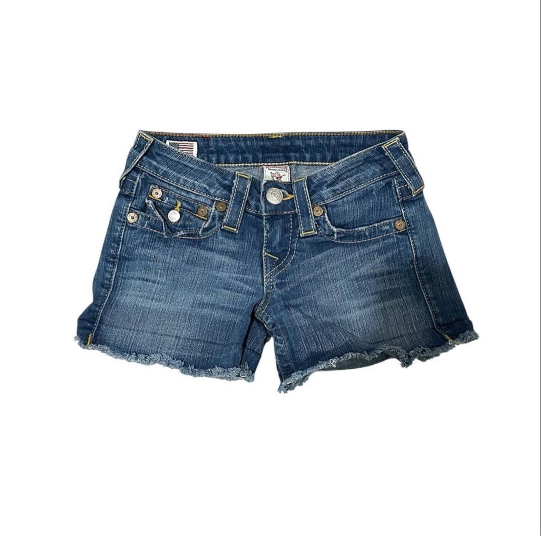 True Religion Denim Shorts Size 24 (Category: Shorts) located in Manila. Submitted by luvsosa (Listing ID 1425002313, Image 2). Description: Waist: 26 inches Length: 10 inches.
