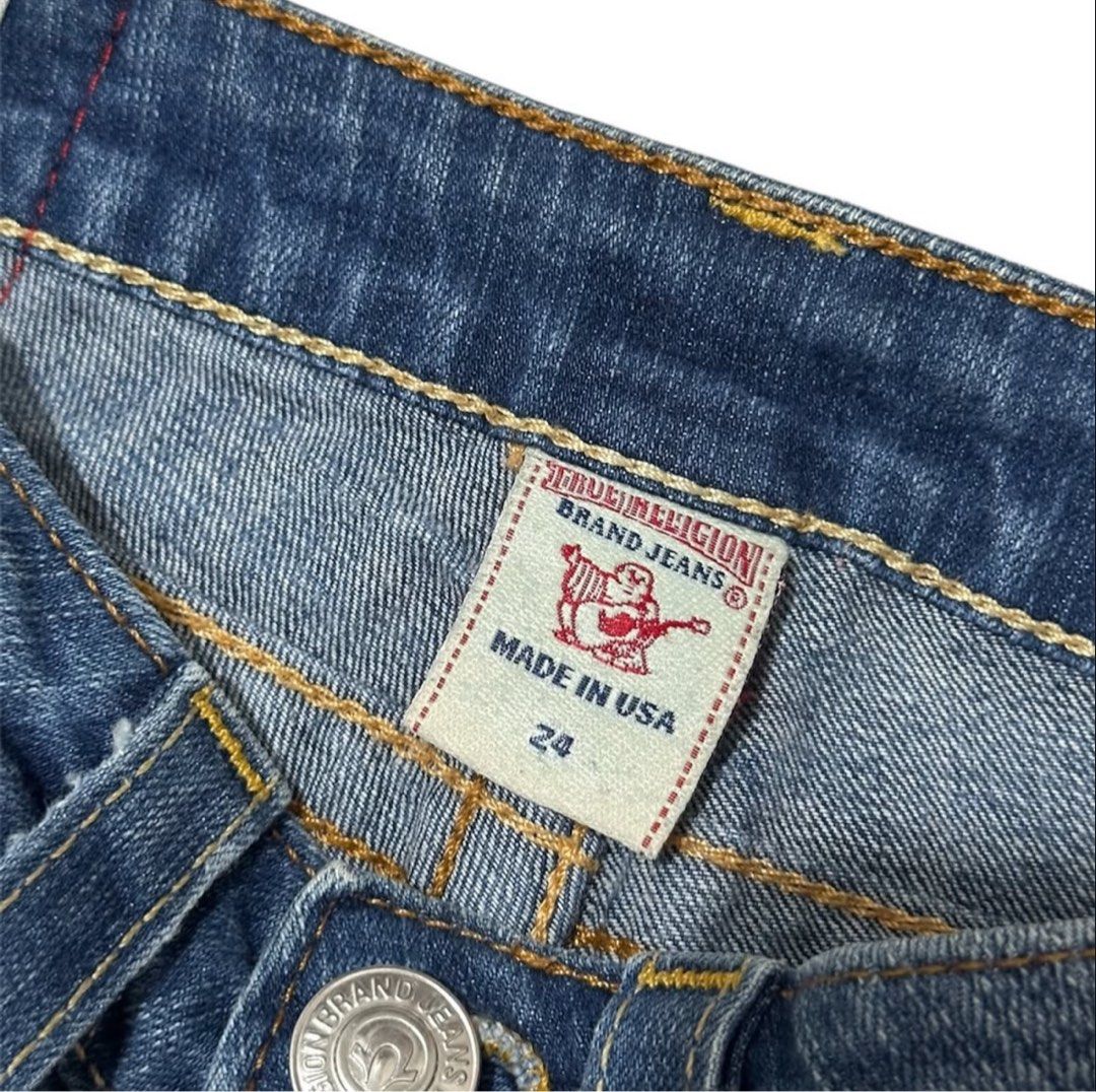 True Religion Denim Shorts Size 24 (Category: Shorts) located in Manila. Submitted by luvsosa (Listing ID 1425002313, Image 3). Description: Waist: 26 inches Length: 10 inches.