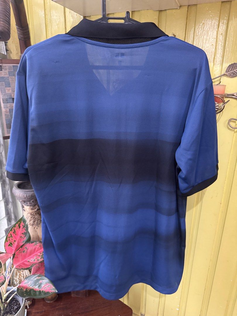 Uniqlo Active Polo Shirt (Category: Tshirts & Polo Shirts ) located in Quezon City. Submitted by rafaeliangco (Listing ID 1424971717, Image 2). Description: Uniqlo Active Polo Shirt Size XL 9/10 condition Very small fabric snagging at the back MOD: Lalamove/J&T MOP: GCash or BPI.