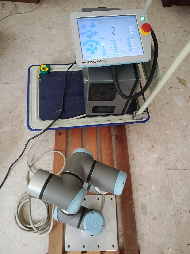 Universal Robots UR5e Robot Arm, Everything Else on Carousell