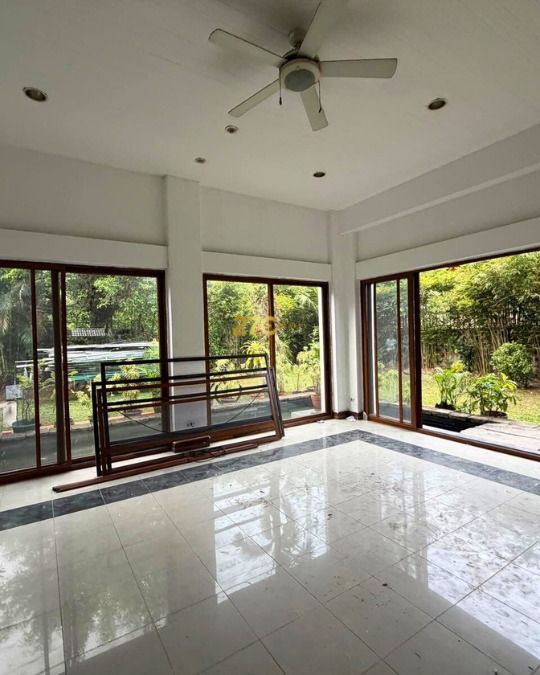 Valle Verde 4 House with Pool for Rent (Category: House & Lot) located in Quezon City. Submitted by 27crealty-2 (Listing ID 1424957246, Image 3). Description: Valle Verde 4 House with Pool for Rent THIS HOUSE IS CRAZY BIG POV: You rent a house… and it looks like a private resort. Welcome to Valle Verde 4, where space is not a problem. ✨ Lot Area: 911 sqm 🛏 6 Bedrooms 🛁 6 Bathrooms 🏊 Private Swimming Pool 🚗 Huge Covered Parking 🌴 Resort-style