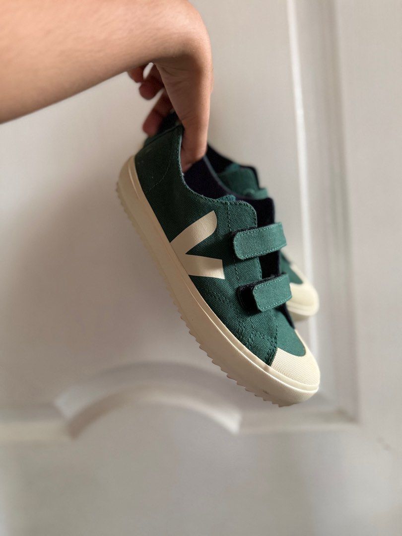 Veja Esplar Velcro Sneakers - Green (Category: Sneakers) located in Taguig. Submitted by iza_in_manila (Listing ID 1424956262, Image 2). Description: Veja Esplar sneakers in green with velcro straps. Features a white toe cap and the iconic Veja logo on the side. The size is EUR 34, US 3, UK 2.5. Made in Brazil. No heel drags since used once only in the office..