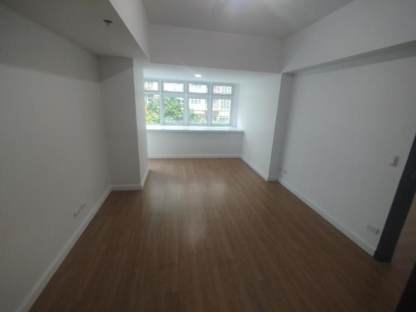 VERANDA AT ARCA SOUTH UNIT FOR SALE (Category: Apartments & Condos) located in Manila. Submitted by thegreatrealtor (Listing ID 1424944965, Image 2). Description: FOR RUSH SALE 📌VERANDA AT ARCA SOUTH 2 BEDROOM UNIT 87 SQM WITH 2 SINGLE PARKING SLOTS GROUND FLOOR ASKING: PHP 20,000,000 SLIGHTLY NEGO -- Thank you very much IZZA ARAGON 09175119955 Accredited Real Estate Salesperson Under PRC License 0028511.