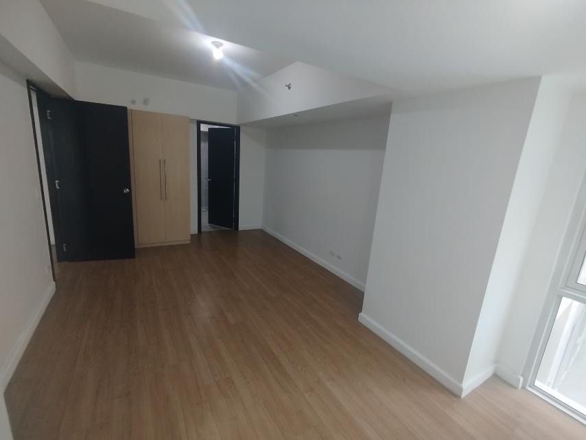 VERANDA AT ARCA SOUTH UNIT FOR SALE (Category: Apartments & Condos) located in Manila. Submitted by thegreatrealtor (Listing ID 1424944965, Image 3). Description: FOR RUSH SALE 📌VERANDA AT ARCA SOUTH 2 BEDROOM UNIT 87 SQM WITH 2 SINGLE PARKING SLOTS GROUND FLOOR ASKING: PHP 20,000,000 SLIGHTLY NEGO -- Thank you very much IZZA ARAGON 09175119955 Accredited Real Estate Salesperson Under PRC License 0028511.