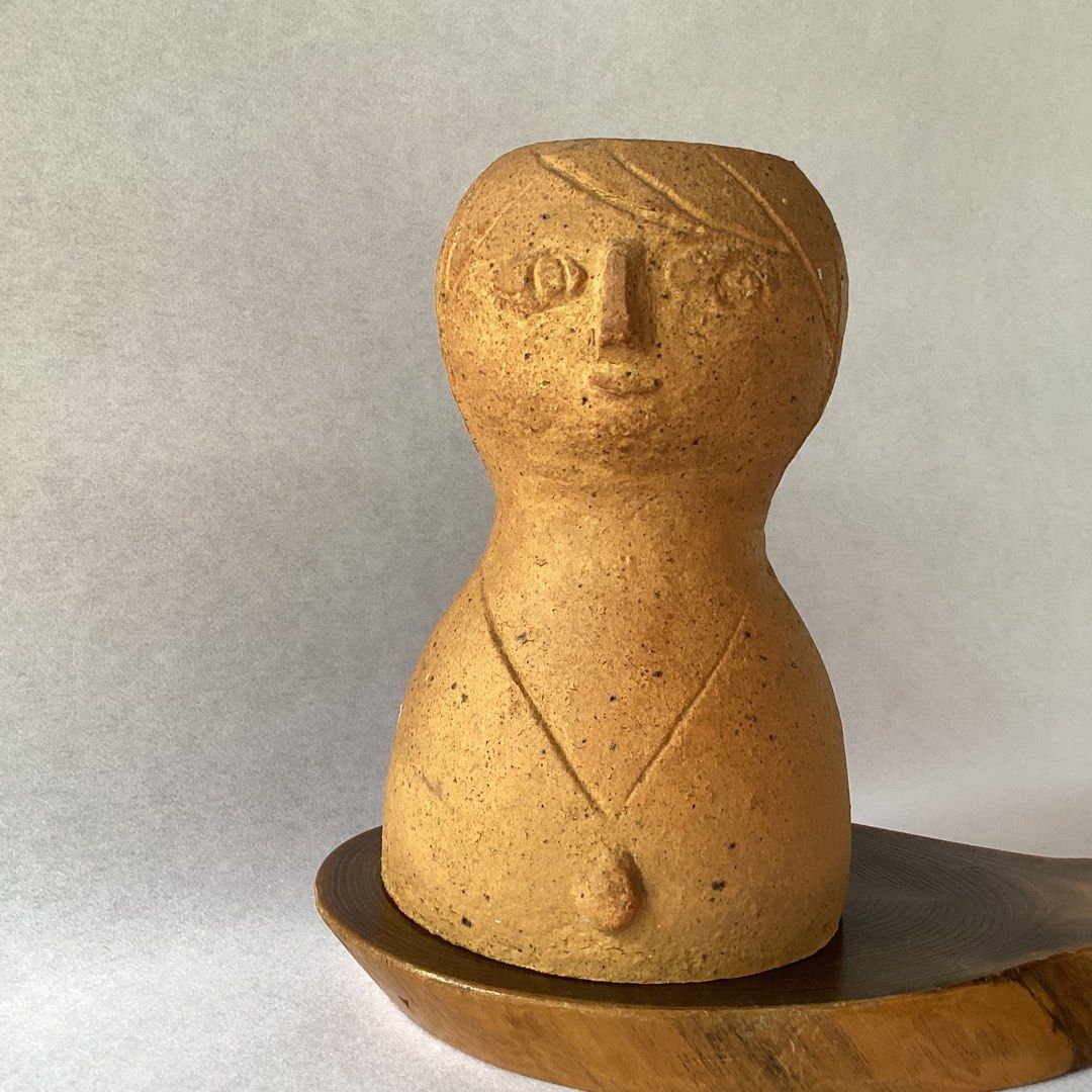 Vintage 1967 Japanese Studio Pottery Figural Bud Vase - Signed “Hitomi” - Mid-Century Folk Art (Category: Vases & Decorative Bowls) located in Davao. Submitted by atbpshop192593 (Listing ID 1425028867, Image 2). Description: Php999 Vintage 1967 Japanese Studio Pottery Figural Bud Vase - Signed “Hitomi” - Mid-Century Folk Art H: 8 inches L: 5.3 inches Please REVIEW PHOTOS First to pay SF starts at Php70 via Flash Express .