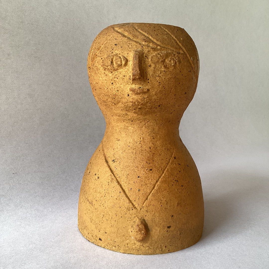Vintage 1967 Japanese Studio Pottery Figural Bud Vase - Signed “Hitomi” - Mid-Century Folk Art (Category: Vases & Decorative Bowls) located in Davao. Submitted by atbpshop192593 (Listing ID 1425028867, Image 1). Description: Php999 Vintage 1967 Japanese Studio Pottery Figural Bud Vase - Signed “Hitomi” - Mid-Century Folk Art H: 8 inches L: 5.3 inches Please REVIEW PHOTOS First to pay SF starts at Php70 via Flash Express .