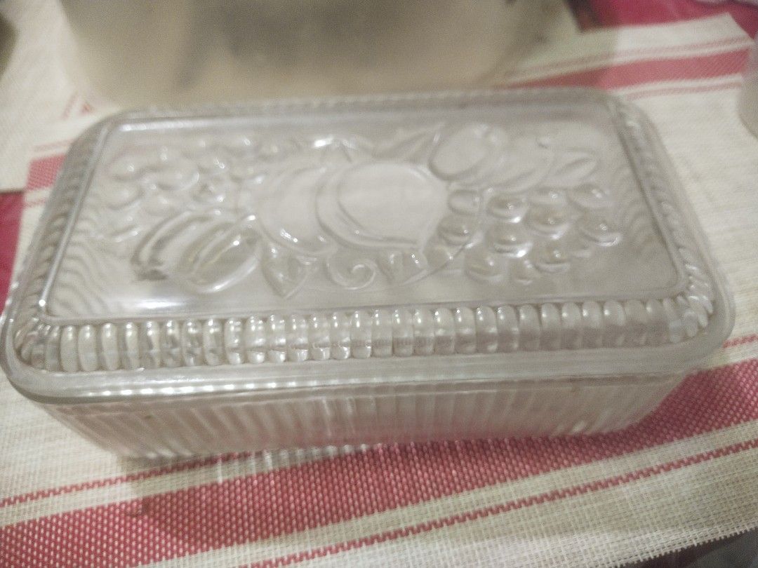 Vintage Glass Cups and Plates Set (Category: Dinnerware & Cutlery) located in Quezon City. Submitted by mayabuen30 (Listing ID 1424994070, Image 2). Description: Dining wares take all!!!!.