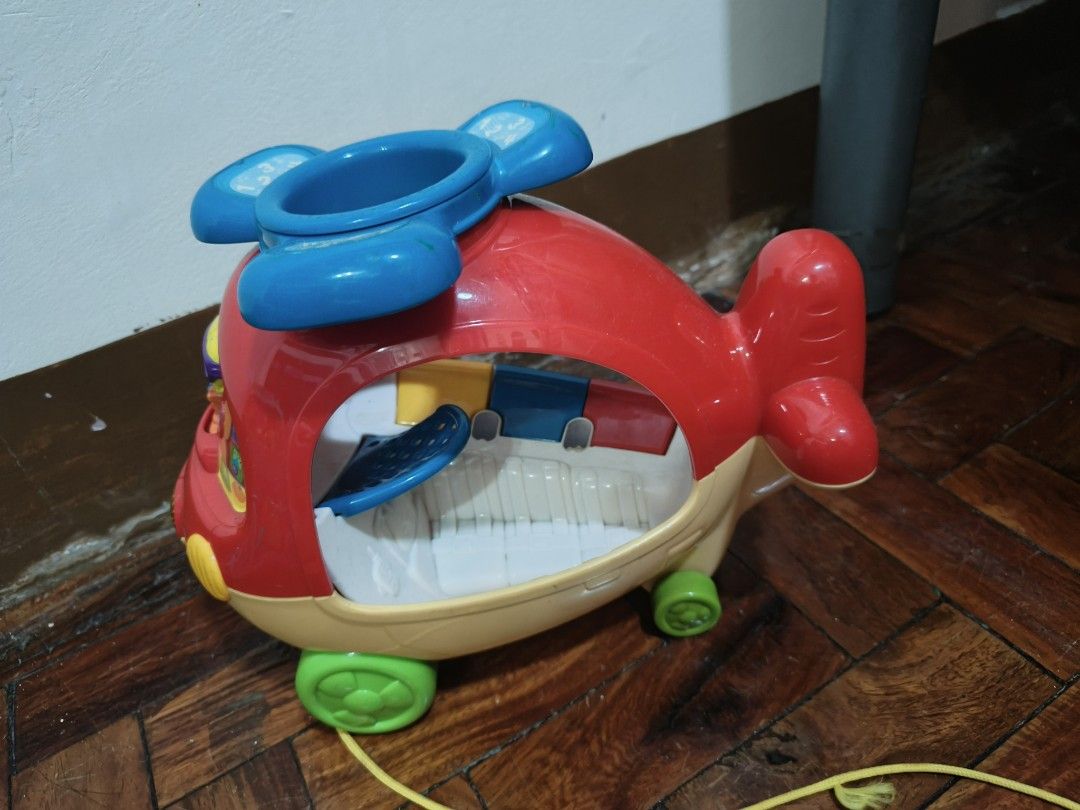 Vtech Explore and Learn Helicopter (Category: Kids Toys) located in Santa Rosa. Submitted by authenticsforless (Listing ID 1424884038, Image 3). Description: **not sure if working pa, have no battery to test **some scratches and discoloration (please inspect photos).