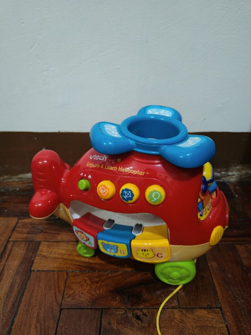 Vtech Explore and Learn Helicopter (Category: Kids Toys) located in Santa Rosa. Submitted by authenticsforless (Listing ID 1424884038, Image 1). Description: **not sure if working pa, have no battery to test **some scratches and discoloration (please inspect photos).