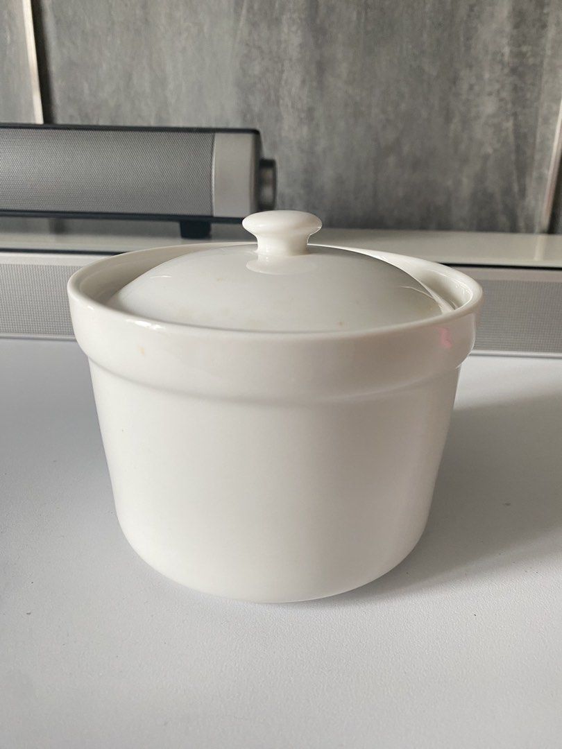 White Ceramic Soup Bowl with Lid