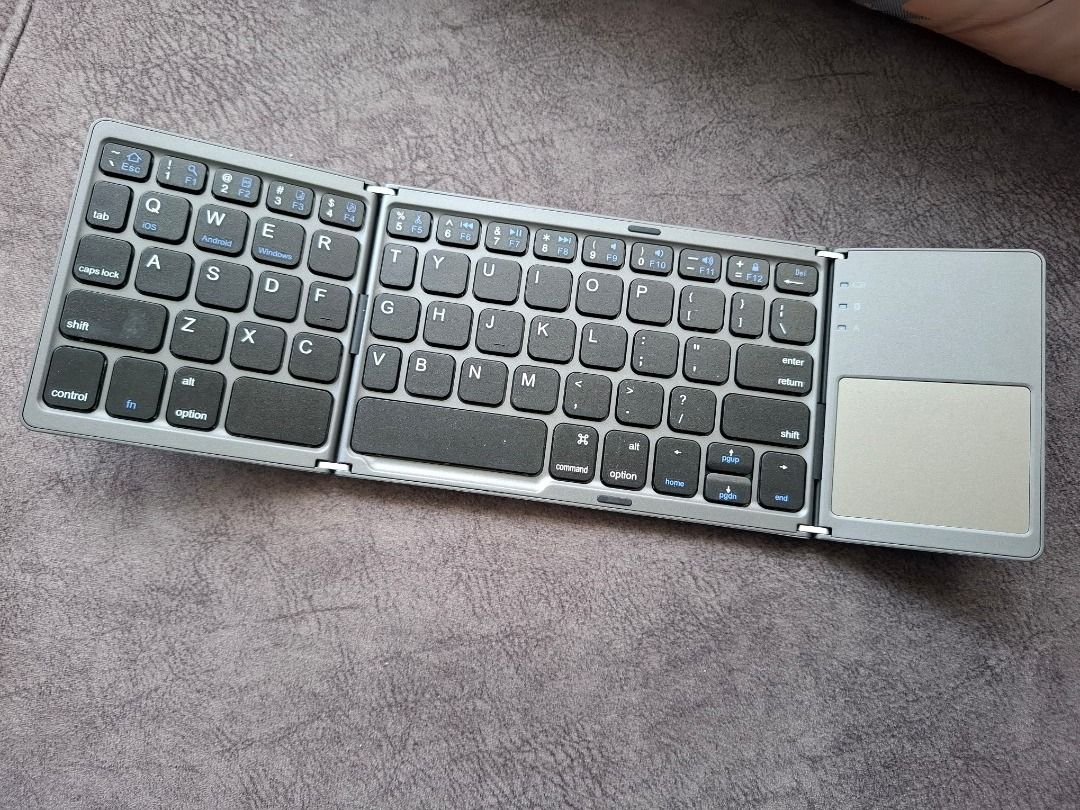 Wireless Bluetooth Folding Keyboard with Touchpad Rechargeable444119800192051200