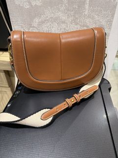 (Category: ) located in . Submitted by closetsale28 (Listing ID 1424965177, Image 1). Description: .