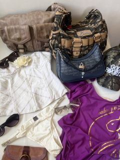 (Category: ) located in . Submitted by dreamgirlcloset (Listing ID 1425106759, Image 1). Description: .