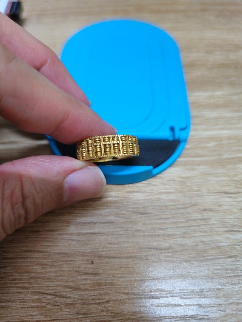 916 Gold Ring (Category: Rings) located in Rawang. Submitted by LeonWong9319 (Listing ID 1425210607, Image 1). Description: Gold double-plate ring 金双盘戒指 5.70gm With Original Receipt.