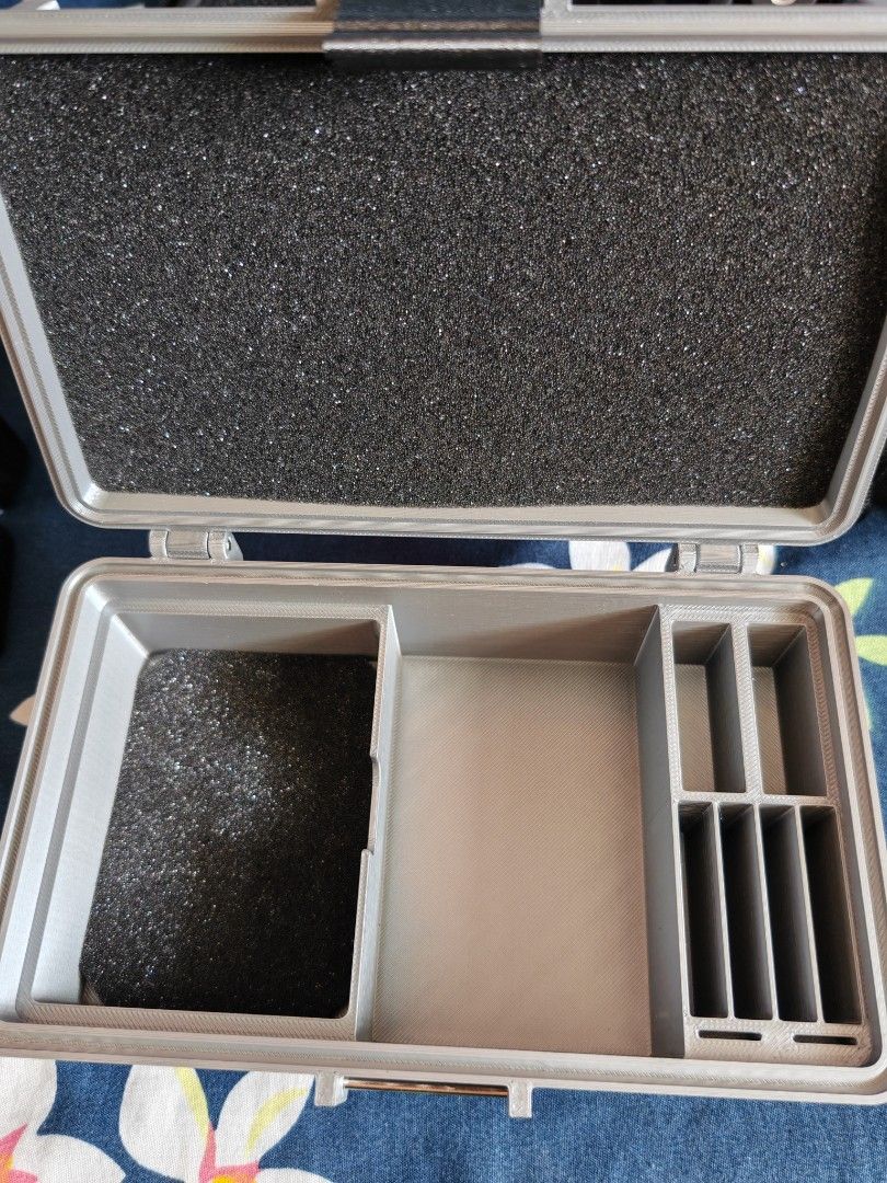 Acepro 2 solid case (Category: Camera Bags & Carriers) located in Singapore. Submitted by sotongboysg (Listing ID 1425089340, Image 3). Description: Brand new insta360 Acepro2 solid case. Bought the wrong size, as I am using a explorer grip and won't fit into this case . Do note the size. and for your camera to fit snug, this is best with a utility frame. or your can put in more sponge..