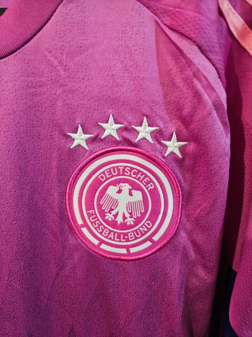 Adidas Germany 24 Away XXL (Category: Activewear) located in Manila. Submitted by fifipin (Listing ID 1425106509, Image 2). Description: Adidas Germany 24 Away XXL Dimensions: W22.5 L31 Location: BGC / SM MOA Payment Options: Maya, GCash or BPI.