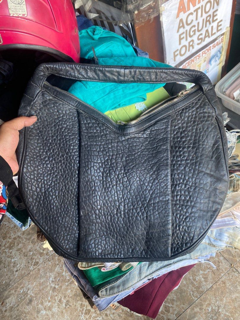 Alexander wang rocco large leather bag (Category: Luxury Bags & Wallets) located in Cavite. Submitted by luxvintagemixbrand999 (Listing ID 1425110688, Image 2). Description: Good condition Minimal sign of used Legit.