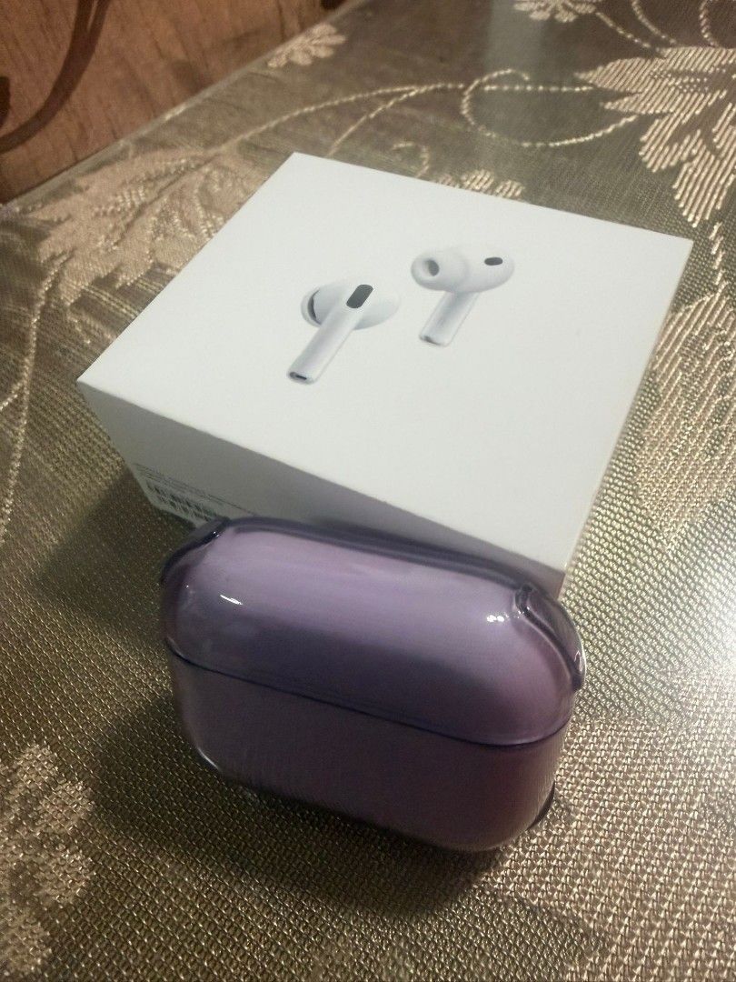 Apple AirPods Pro 3rd Gen - like New