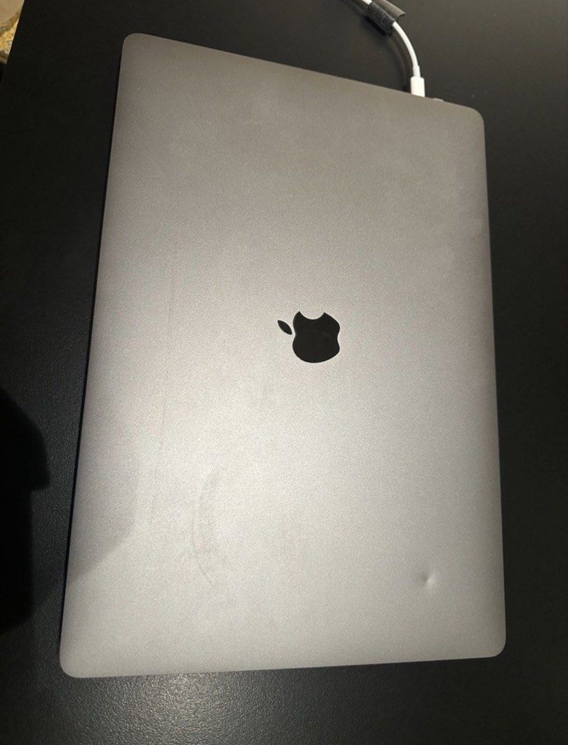Apple MacBook Pro 16-inch (2019)420564715617003523
