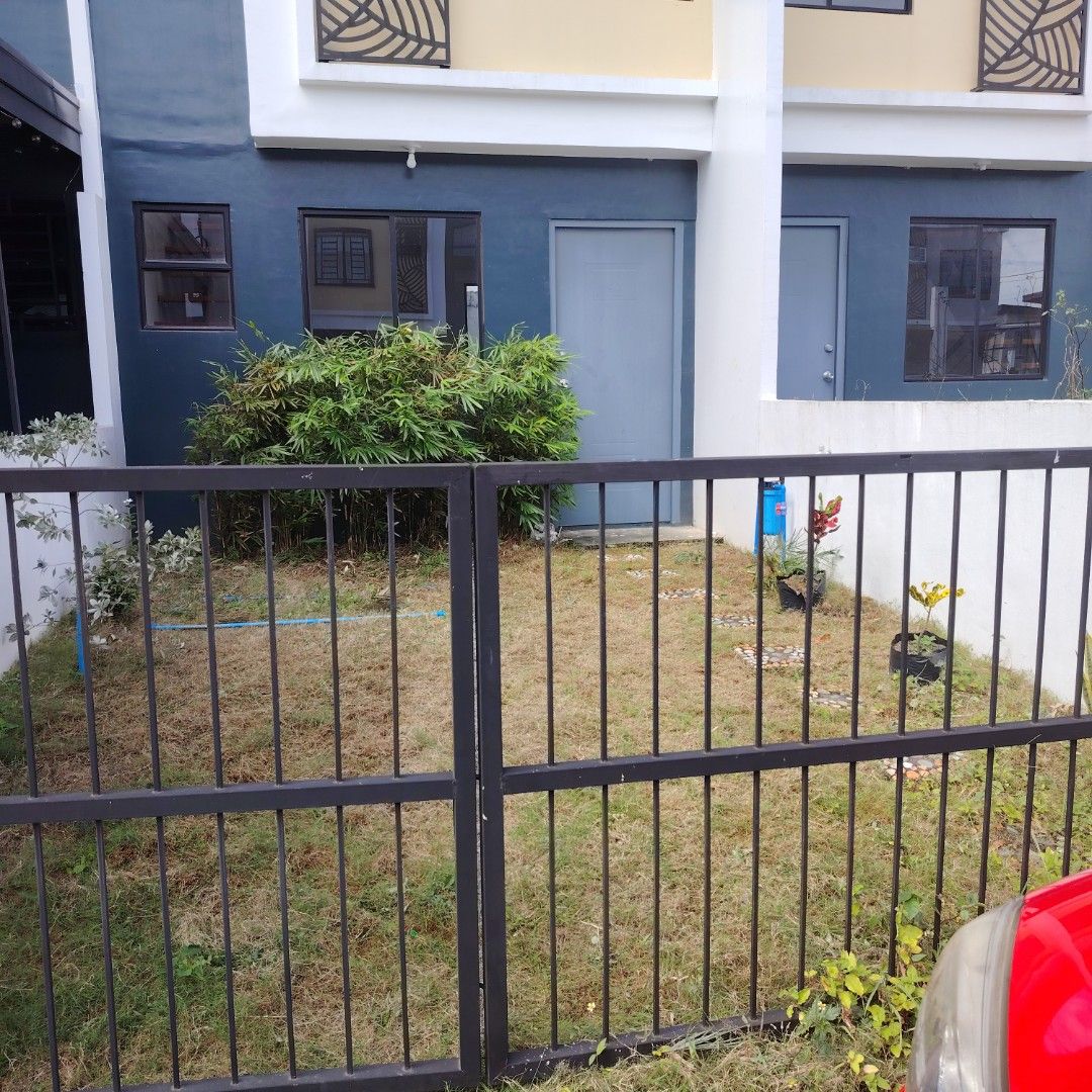 Assume Balance (Category: Townhouse) located in Caloocan City. Submitted by misispalisa (Listing ID 1425214667, Image 1). Description: Rush Assume Balance Calista Mid model sa phirst park homes Updated monthly amortization of P11.8k for Lot area 48sqm and floor area of 44sqm With carport and service area 2 bedroom and 1 bathroom Laundry area Gated subdivision Price is negotiable PM for more details.