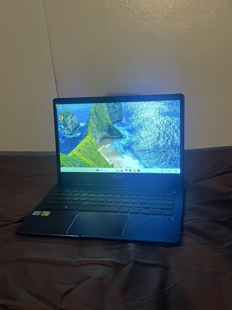 ASUS Laptop - UX331U420569609929369600