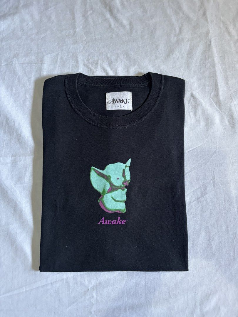 Awake NY T-shirt (Category: Tshirts & Polo Shirts ) located in Pasig City. Submitted by functionalrags (Listing ID 1425097835, Image 1). Description: Dimes 21x30.