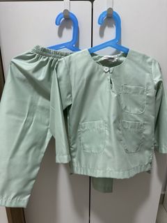 (Category: ) located in . Submitted by AMS_wardrobe (Listing ID 1425081050, Image 1). Description: .