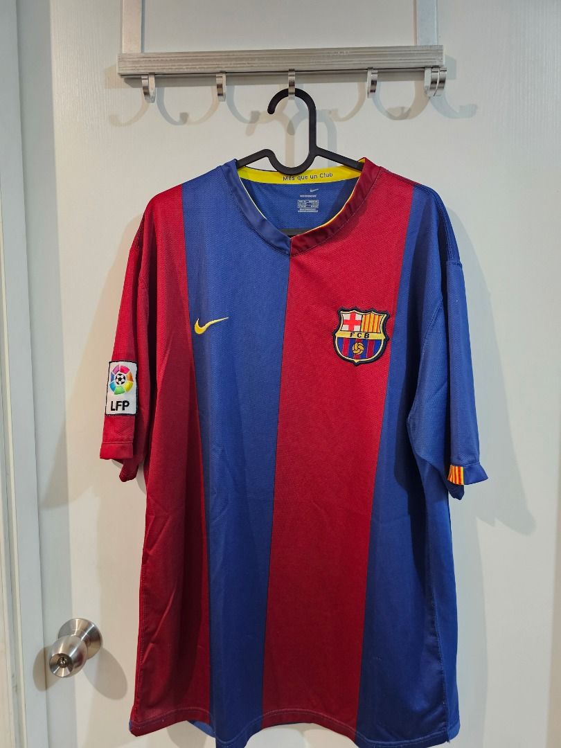 Barcelona 06-07 Home XXL (Category: Activewear) located in Manila. Submitted by fifipin (Listing ID 1425102933, Image 1). Description: Barcelona 06-07 Home XXL Dimensions: W22.5 L30 Location: BGC / SM MOA Payment Options: Maya, GCash or BPI.