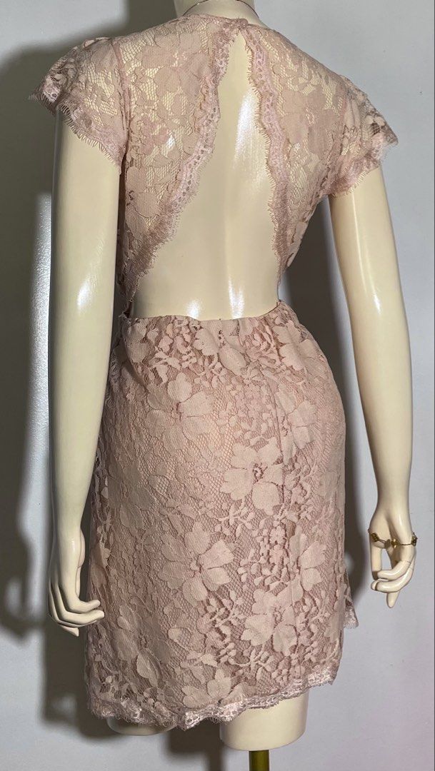 BCBG Generation Lace Dress - Size 12 (Category: Dresses) located in Quezon City. Submitted by queensootd20 (Listing ID 1425190745, Image 2). Description: ✨This BCBGeneration lace dress features a feminine sheath silhouette in a soft dusty rose hue. ✨It is crafted from a delicate floral lace overlay with a tonal lining, designed with a classic round neckline and charming cap sleeves. ✨Dress Details & Fit✨ Bust: Up to 40 inches Waist: Up to 32 inch