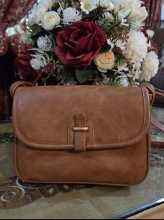 (Category: ) located in . Submitted by huda_wardrobe (Listing ID 1425099211, Image 1). Description: .