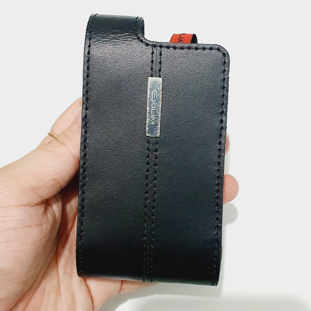 CASIO EXILIM ESC-231 Soft Leather Case (Category: Camera Bags & Carriers) located in Taytay. Submitted by kyo.mono (Listing ID 1425227255, Image 3). Description: 💟Follow us on IG: kyo.mono for faster replies TikTok: kyo.mono_ for videos and review Good as new packaging not in good condition Auth from Japan Actual photo posted.