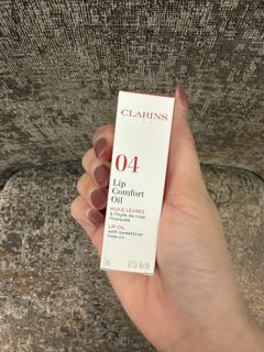 (Category: ) located in . Submitted by kittycatswardrobe (Listing ID 1425078046, Image 1). Description: .