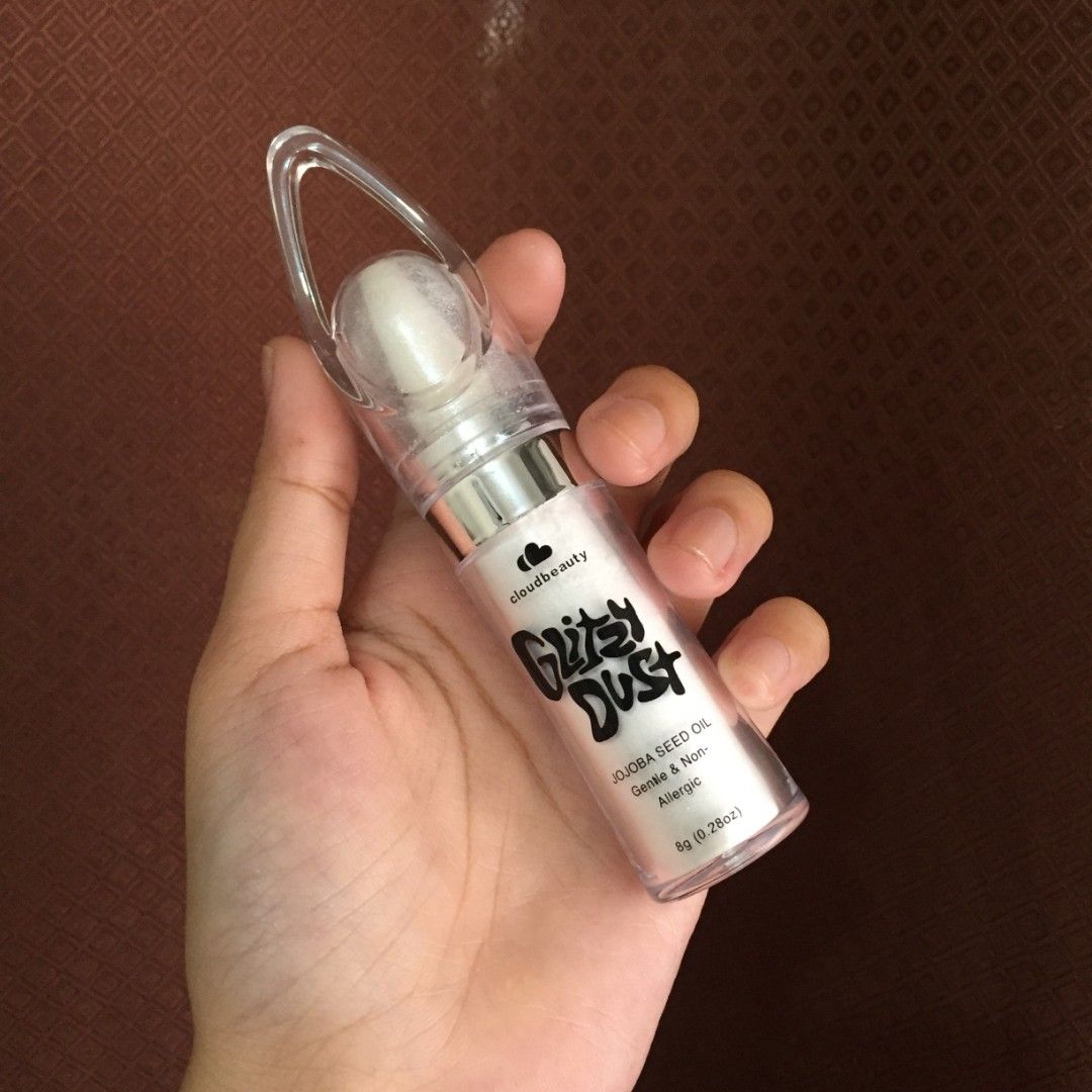 Cloud Beauty Glitzy Dust in Spacebaby (Category: Makeup) located in Makati City. Submitted by dawn_e (Listing ID 1425106050, Image 1). Description: MOP: gcash MOD: grab, lalamove or j&t - brand new. .