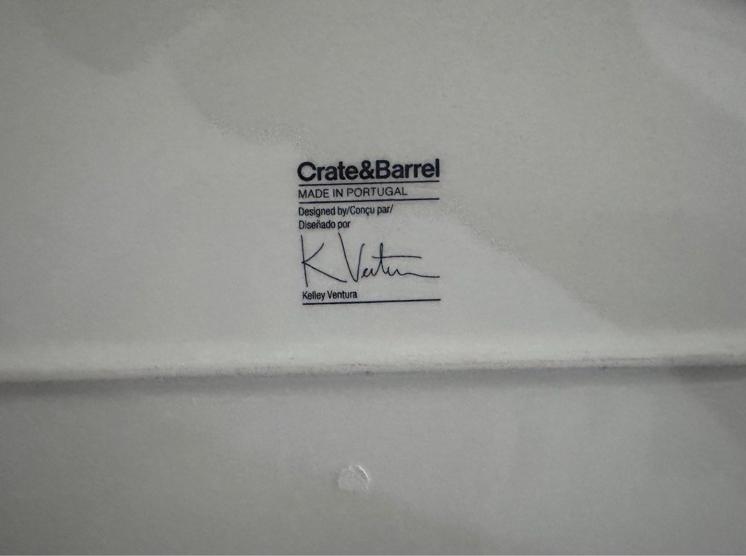 TAKE ALL FOR 1000! Crate & Barrel Serving Bowls (Category: Dinnerware & Cutlery) located in Mandaluyong City. Submitted by livyyyyyy (Listing ID 1425173928, Image 2). Description: Moving Out Sale! Crate & Barrel Items from my kitchen: ✨ALL for 1000 only 2 Serving Bowls from collab (Orig Price: 2699/bowl) Glass Bowl unavailable Buyer to shoulder pickup from Eastwood, QC.