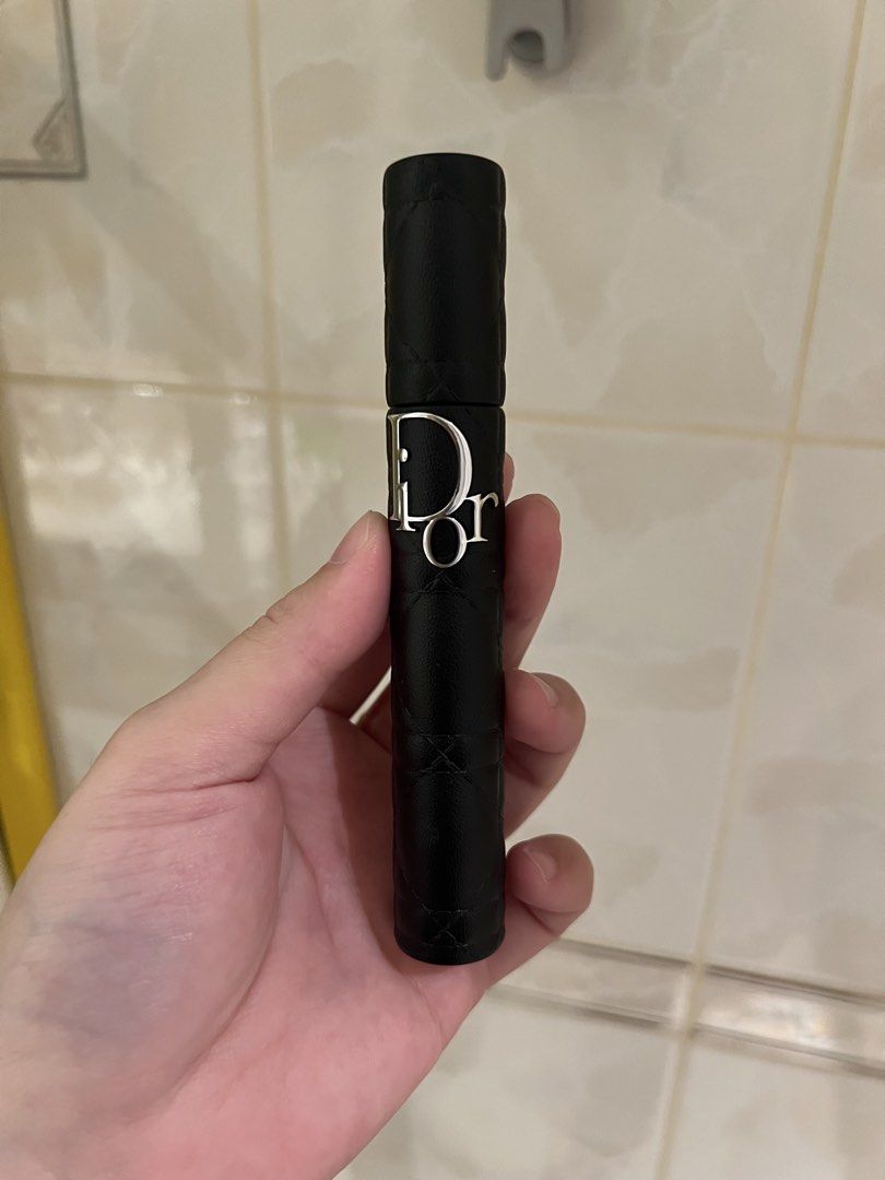 Dior Diorshow overvolume mascara (Category: Makeup) located in San Juan City. Submitted by smjose (Listing ID 1425191370, Image 1). Description: Good as new Used once Just bought this month from Rockwell Dior.