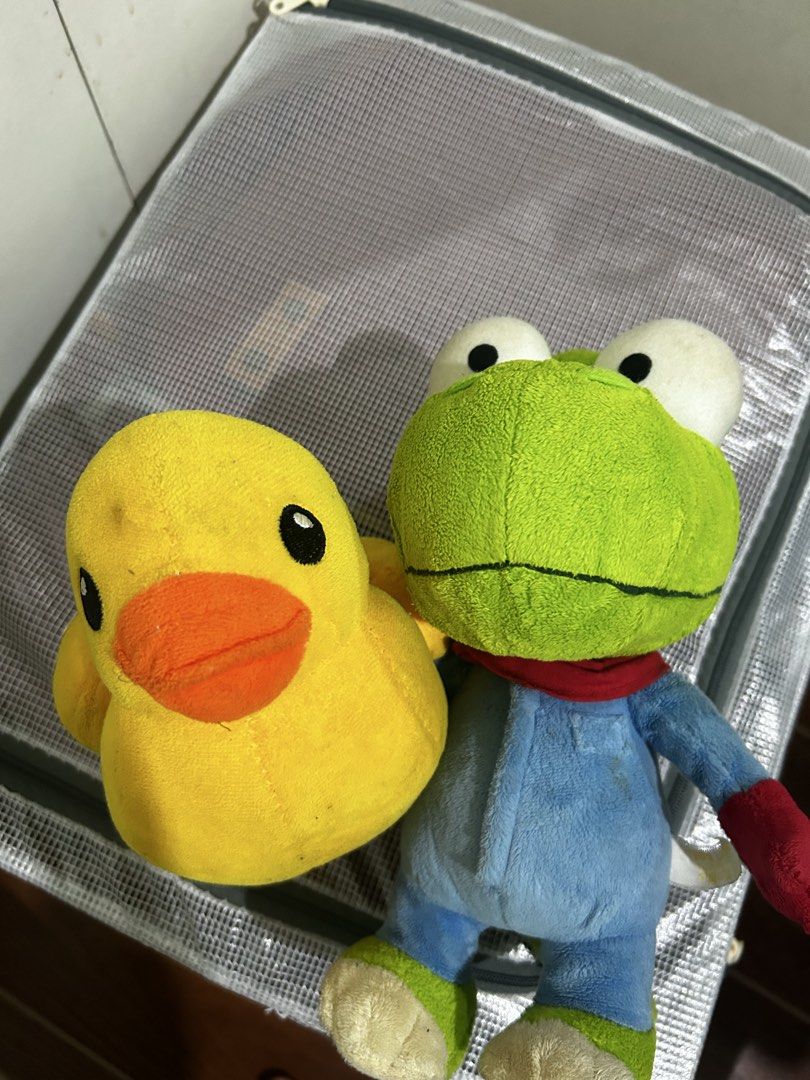 Duck and Frog Stuffed Toys (Category: Plushies & Soft Toys) located in San Pedro. Submitted by wlaesh (Listing ID 1425119777, Image 2). Description: - need cleaning FREE for purchase worth 200+.