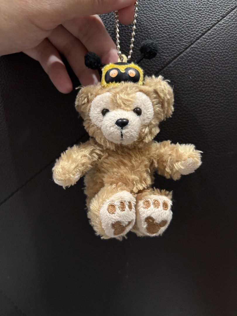 Duffy Bee Charm Costume (Category: Character Goods) located in Valenzuela. Submitted by cbianx (Listing ID 1425228270, Image 1). Description: - as is.