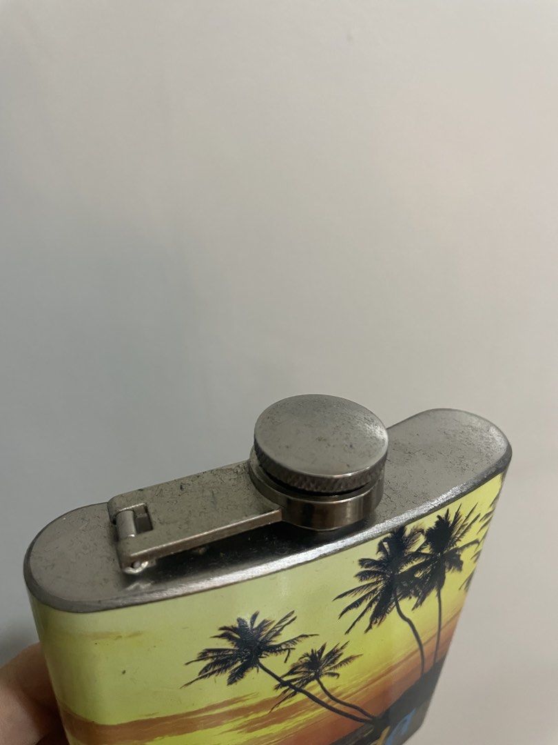 Florida Themed Flask (Category: Water Bottles & Tumblers) located in Manila. Submitted by threethumbsup (Listing ID 1425228191, Image 2). Description: Rfs: decluttering. Havnt used it at all, just used it for display Fixed price and for pick up only, grand towers manila or vito cruz station Packaging: as is, will place in tote bag Gcash or cash exact amount.