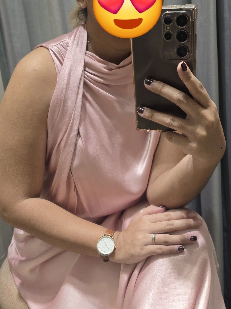 For RENT : EVERNEW bridesmaid dress (Category: Dresses) located in Caloocan City. Submitted by shophub2019 (Listing ID 1425155653, Image 3). Description: FOR RENT : 899 for 2 days. brandnew. location : north caloocan. security deposit required: 1000 (refundable upon return).
